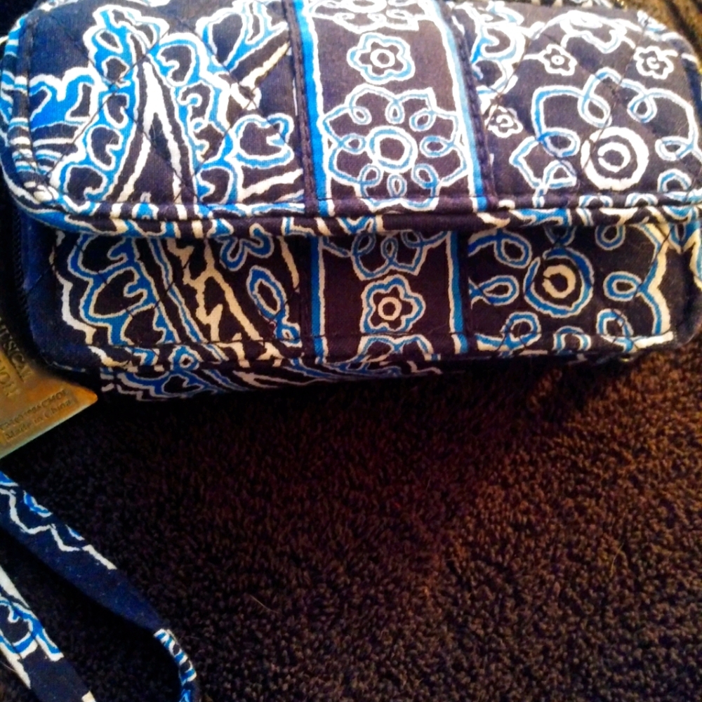Vera bradley wristlet/cross bag
